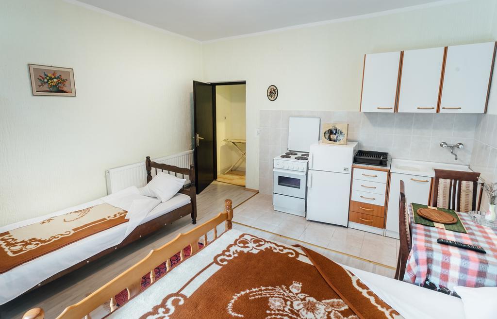 Guest House Bajceta Herceg Novi Esterno foto
